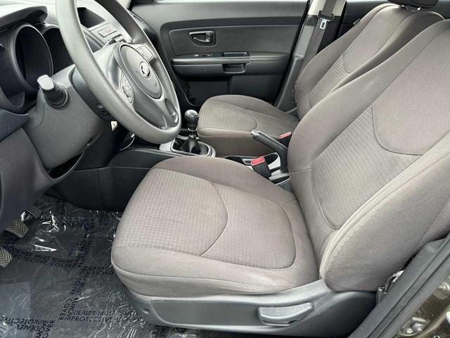 Photo of 2013 Moss Metallic Kia Soul