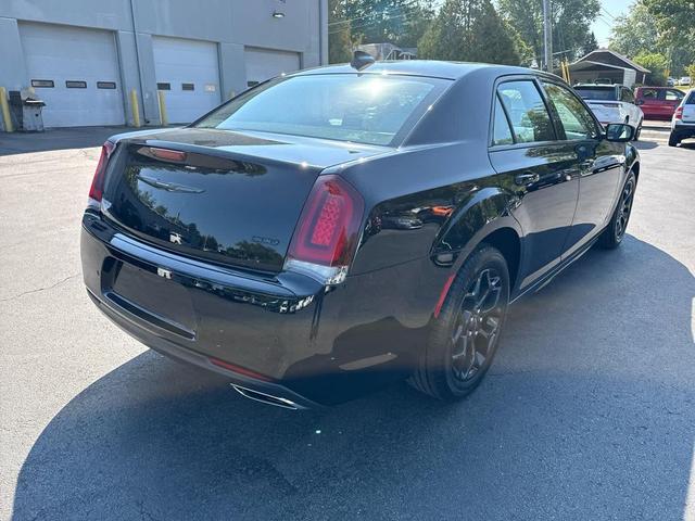 Photo of 2022 Gloss Black Chrysler 300