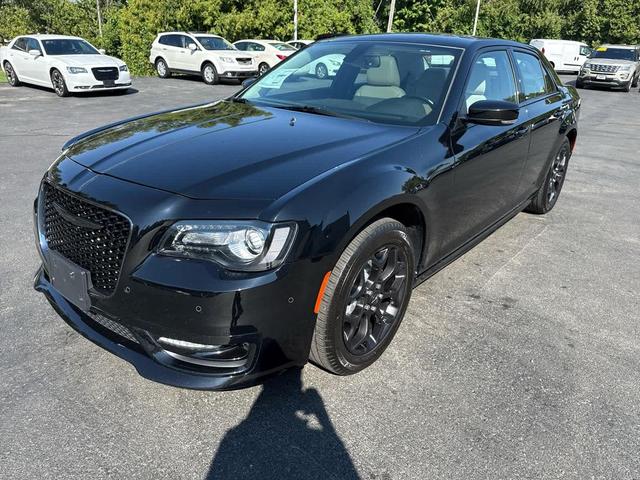 Photo of 2022 Gloss Black Chrysler 300