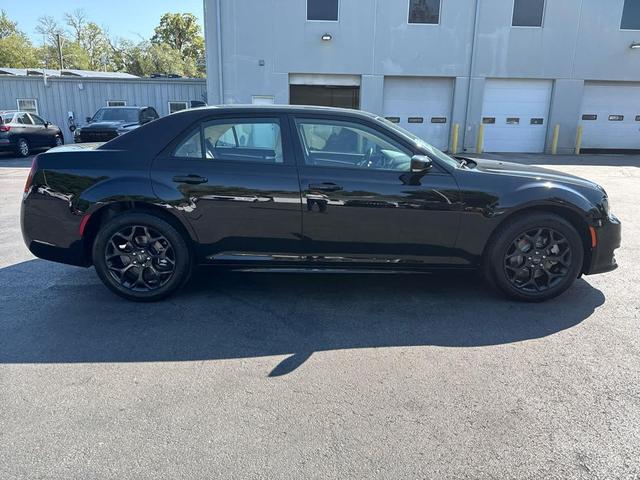 Photo of 2022 Gloss Black Chrysler 300