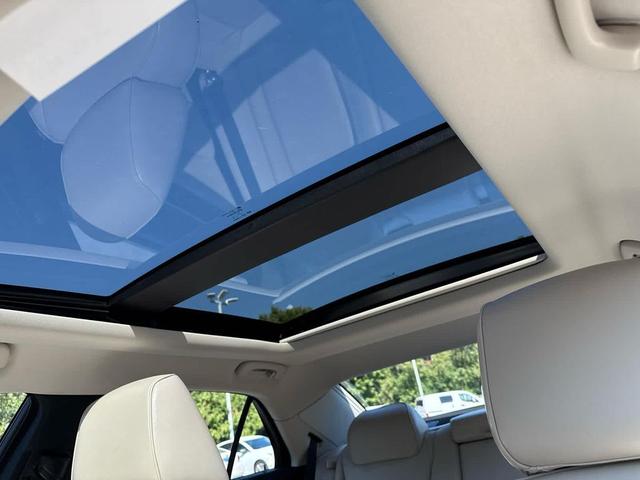 Photo of 2022 Gloss Black Chrysler 300
