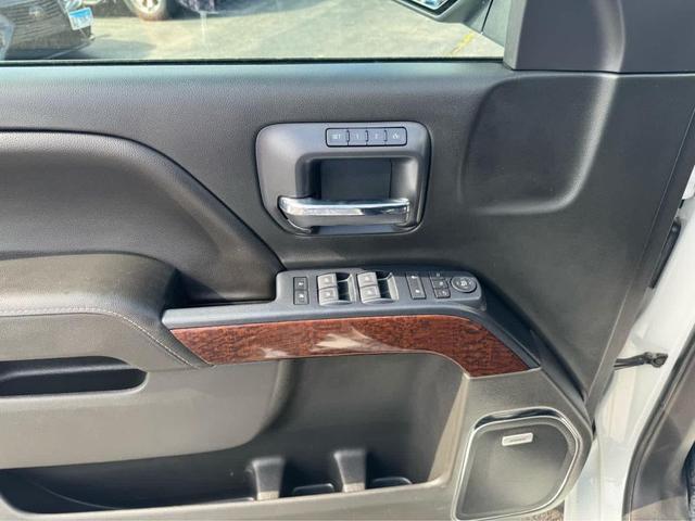 Photo of 2018 Summit White GMC Sierra 1500
