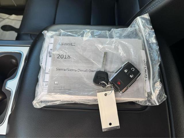 Photo of 2018 Summit White GMC Sierra 1500