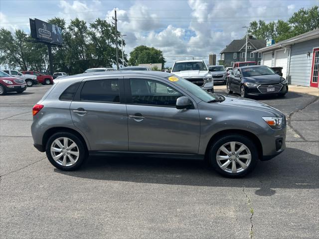 Photo of 2014 Mercury Gray Mitsubishi Outlander Sport