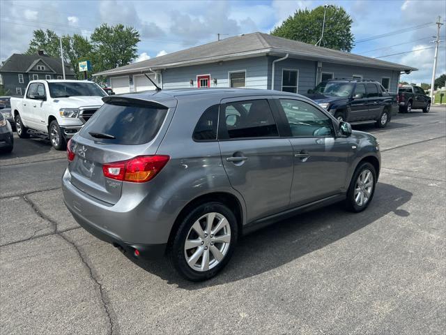 Photo of 2014 Mercury Gray Mitsubishi Outlander Sport