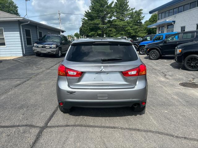 Photo of 2014 Mercury Gray Mitsubishi Outlander Sport