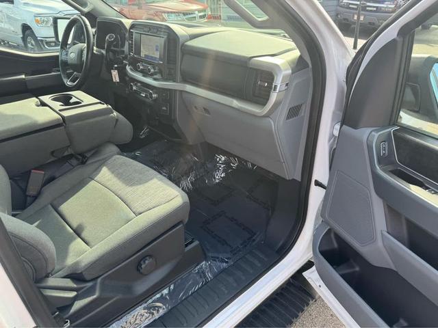 Photo of 2022 Oxford White Ford F-150