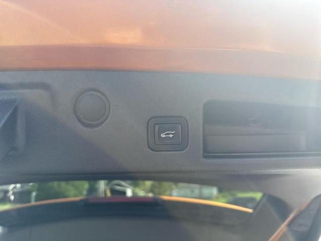 Photo of 2018 Orange Burst Metallic Chevrolet Equinox