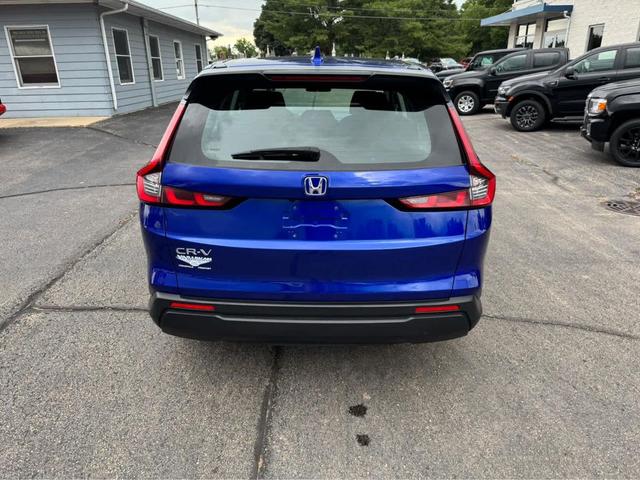 Photo of 2024 Still Night Pearl Honda CR-V