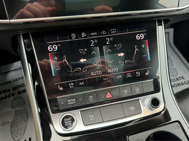 Photo of 2022 Carrara White Audi Q8