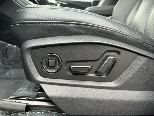 Photo of 2022 Carrara White Audi Q8