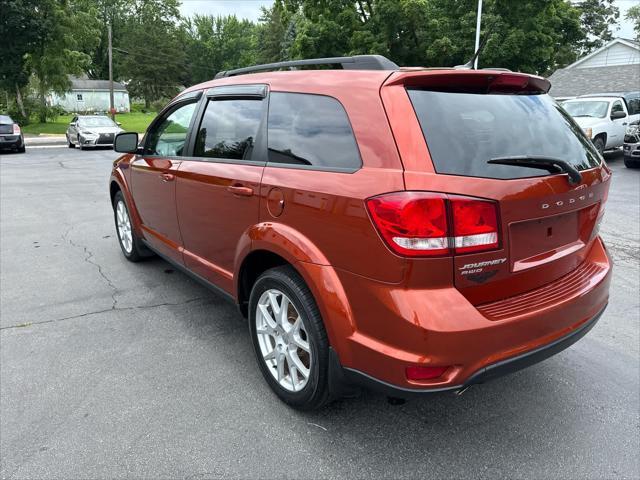 Photo of 2014 Copperhead Pearlcoat Dodge Journey