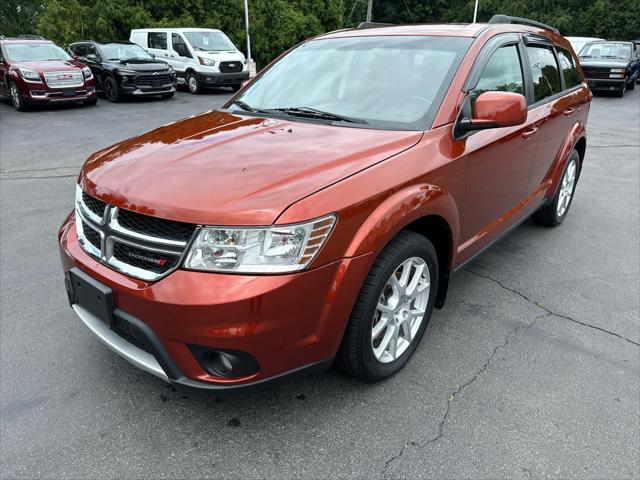 Photo of 2014 Copperhead Pearlcoat Dodge Journey