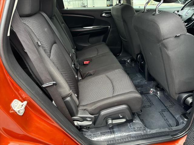 Photo of 2014 Copperhead Pearlcoat Dodge Journey