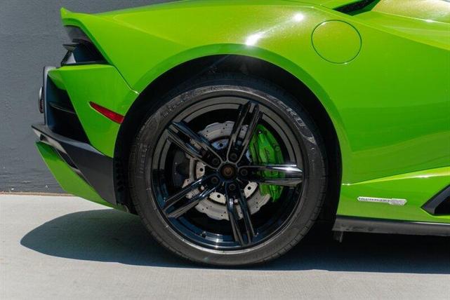 Photo of 2022 Green Lamborghini Huracan EVO