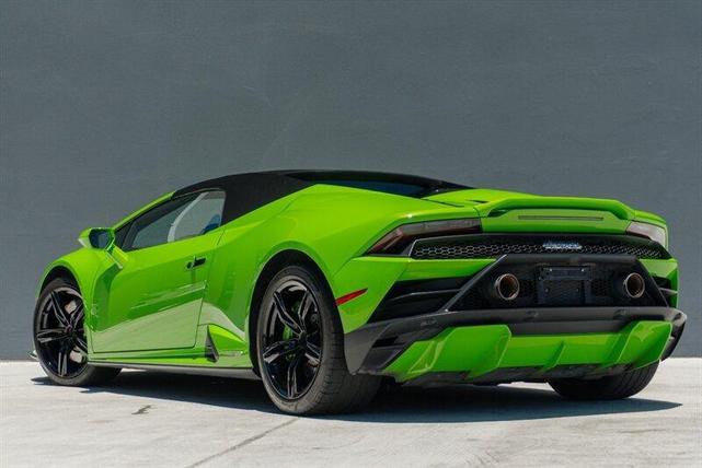 Photo of 2022 Green Lamborghini Huracan EVO