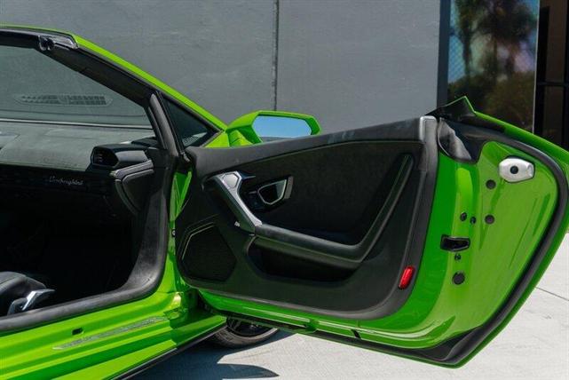 Photo of 2022 Green Lamborghini Huracan EVO