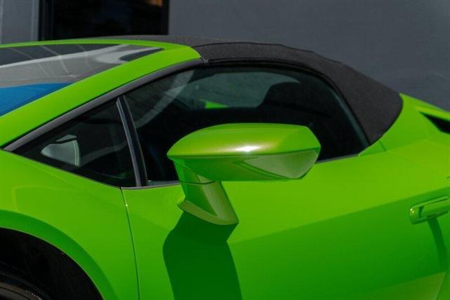 Photo of 2022 Green Lamborghini Huracan EVO