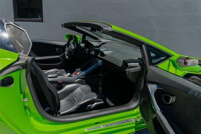 Photo of 2022 Green Lamborghini Huracan EVO