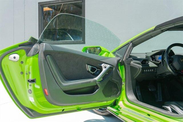 Photo of 2022 Green Lamborghini Huracan EVO