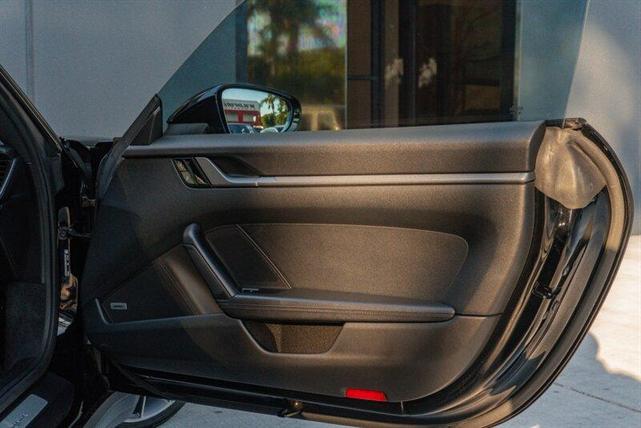Photo of 2021 Black Porsche 911