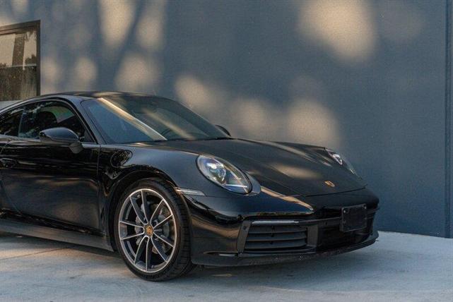 Photo of 2021 Black Porsche 911