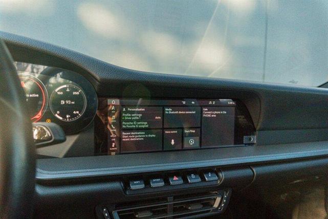 Photo of 2021 Black Porsche 911