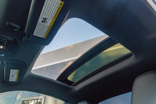 Photo of 2021 Black Porsche 911