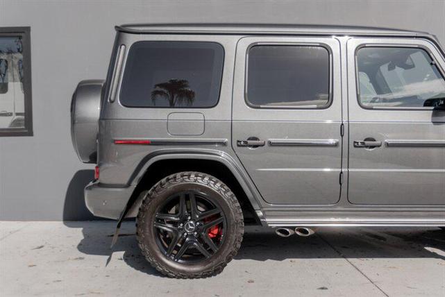 Photo of 2022 Gray Mercedes-Benz AMG G 63