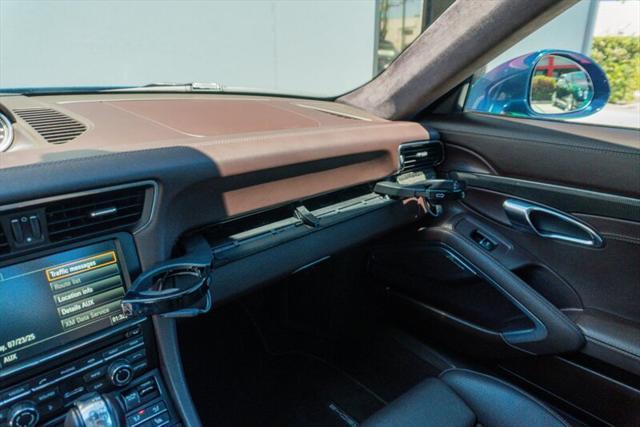 Photo of 2014 Sapphire Blue Metallic Porsche 911
