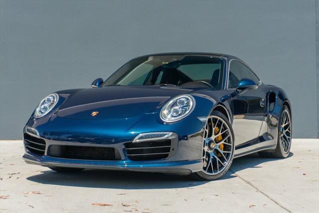 Photo of 2014 Sapphire Blue Metallic Porsche 911