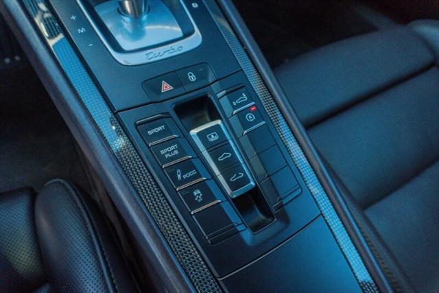 Photo of 2014 Sapphire Blue Metallic Porsche 911