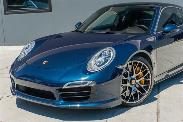 Photo of 2014 Sapphire Blue Metallic Porsche 911