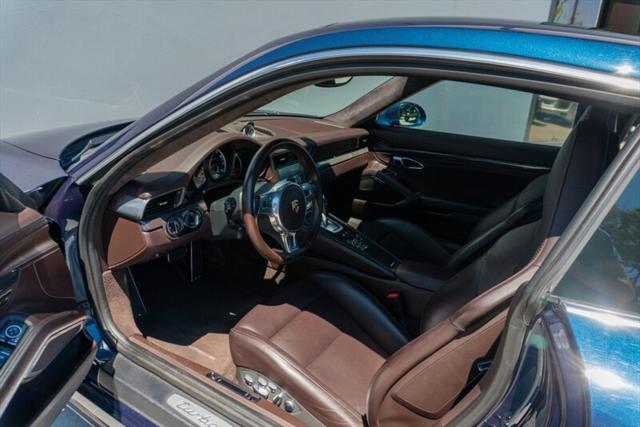 Photo of 2014 Sapphire Blue Metallic Porsche 911