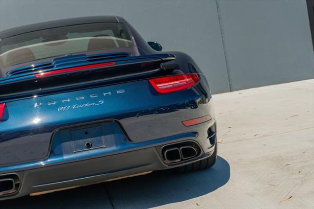 Photo of 2014 Sapphire Blue Metallic Porsche 911