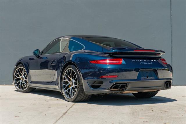 Photo of 2014 Sapphire Blue Metallic Porsche 911
