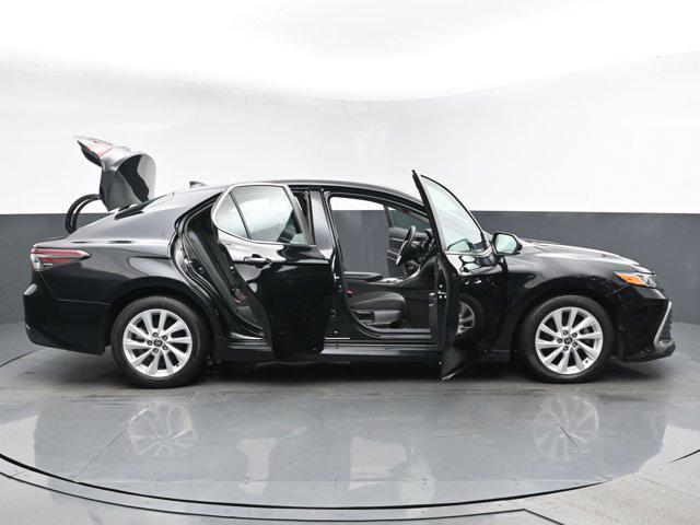Photo of 2021 Midnight Black Metallic Toyota Camry