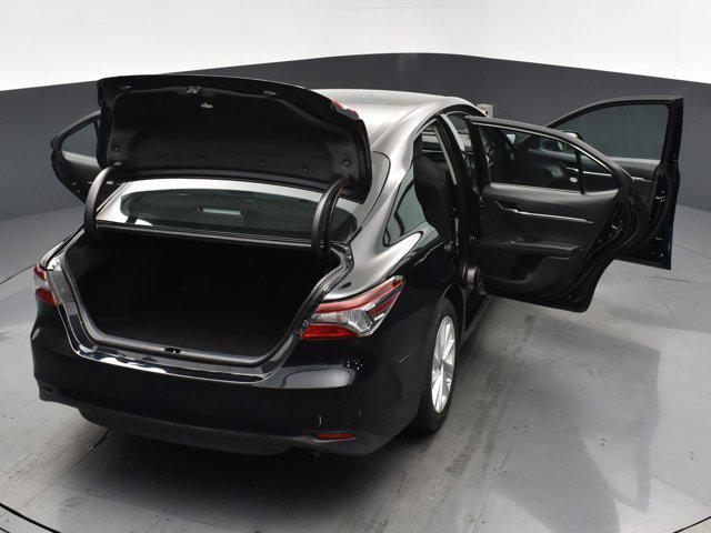 Photo of 2021 Midnight Black Metallic Toyota Camry
