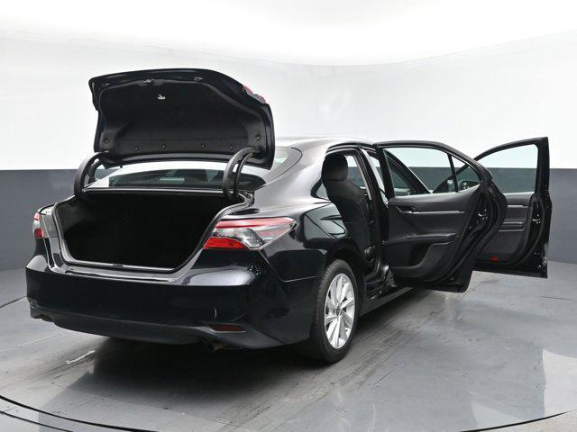 Photo of 2021 Midnight Black Metallic Toyota Camry