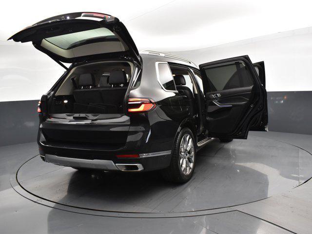 Photo of 2023 Black BMW X7