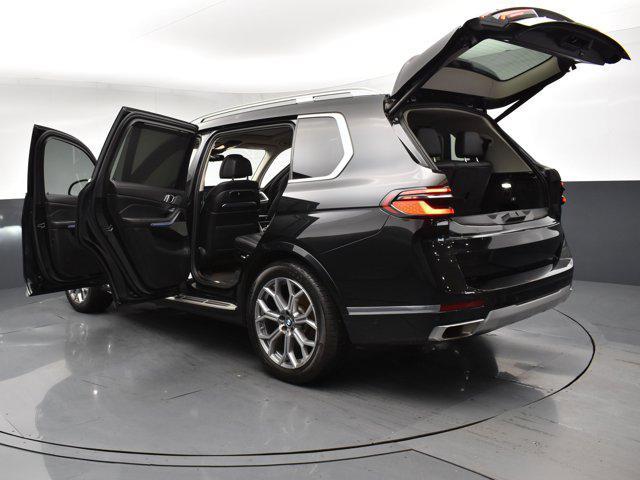 Photo of 2023 Black BMW X7