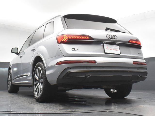 Photo of 2022 Florett Silver Metallic Audi Q7