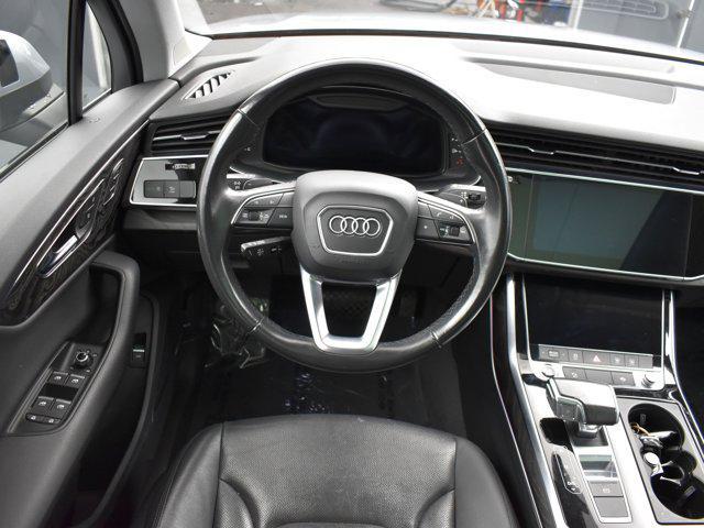 Photo of 2022 Florett Silver Metallic Audi Q7