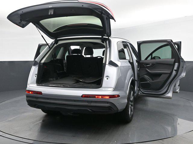 Photo of 2022 Florett Silver Metallic Audi Q7