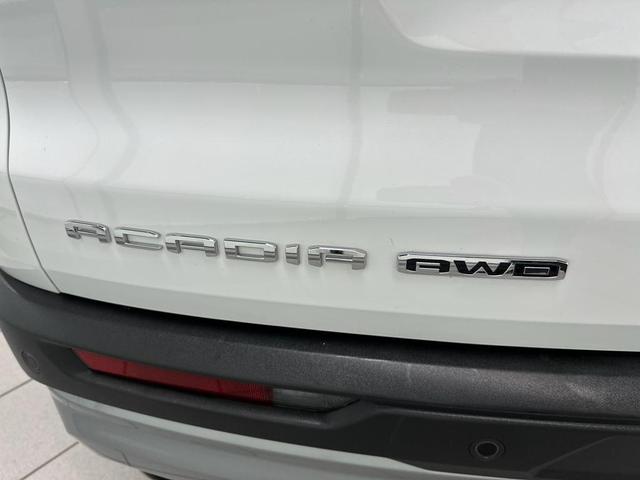 Photo of 2025 Summit White GMC Acadia