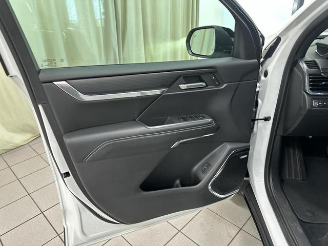 Photo of 2025 Summit White GMC Acadia