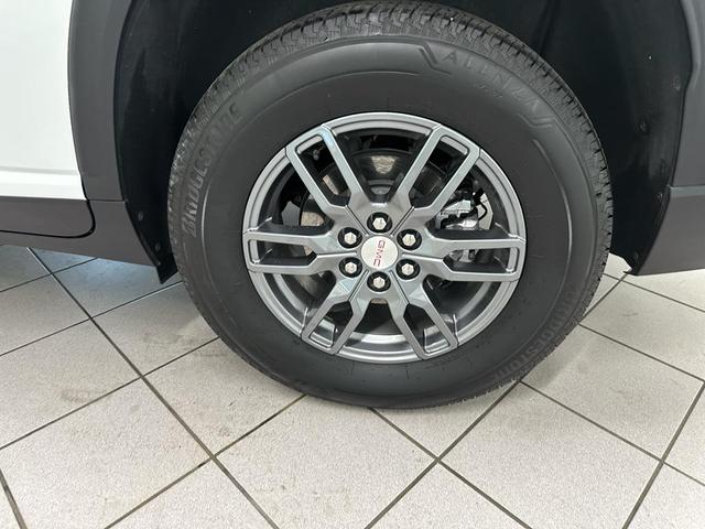 Photo of 2025 Summit White GMC Acadia