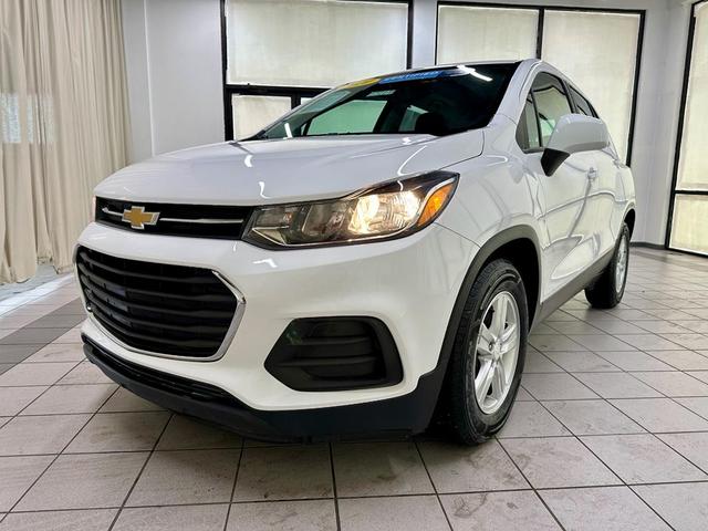 Photo of 2020 Summit White Chevrolet Trax