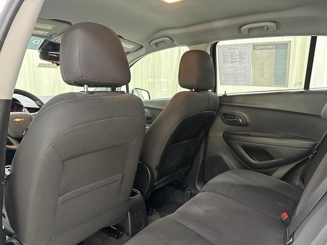 Photo of 2020 Summit White Chevrolet Trax