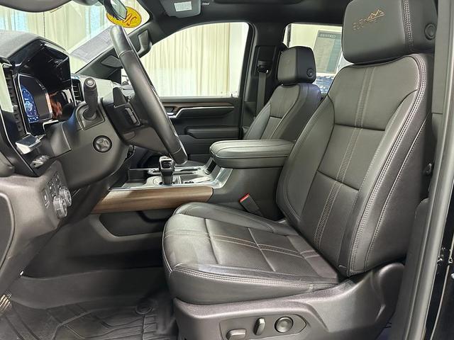 Photo of 2023 Black Chevrolet Silverado 1500